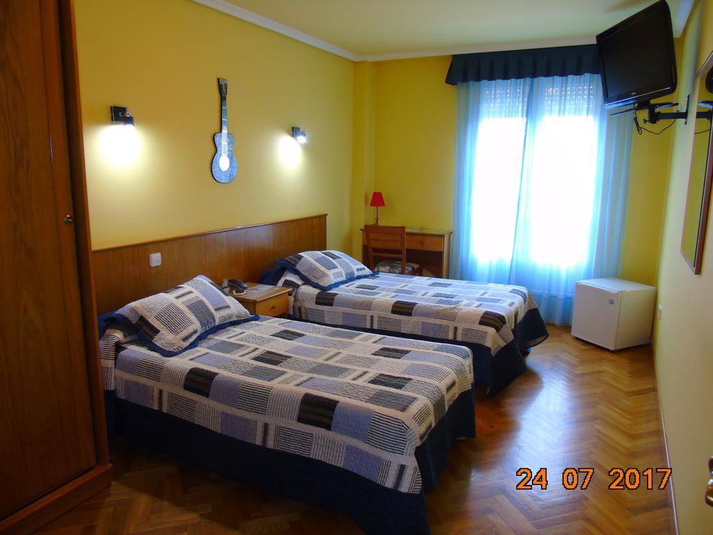 Hotel San Juan Revilla De Camargo Cameră foto